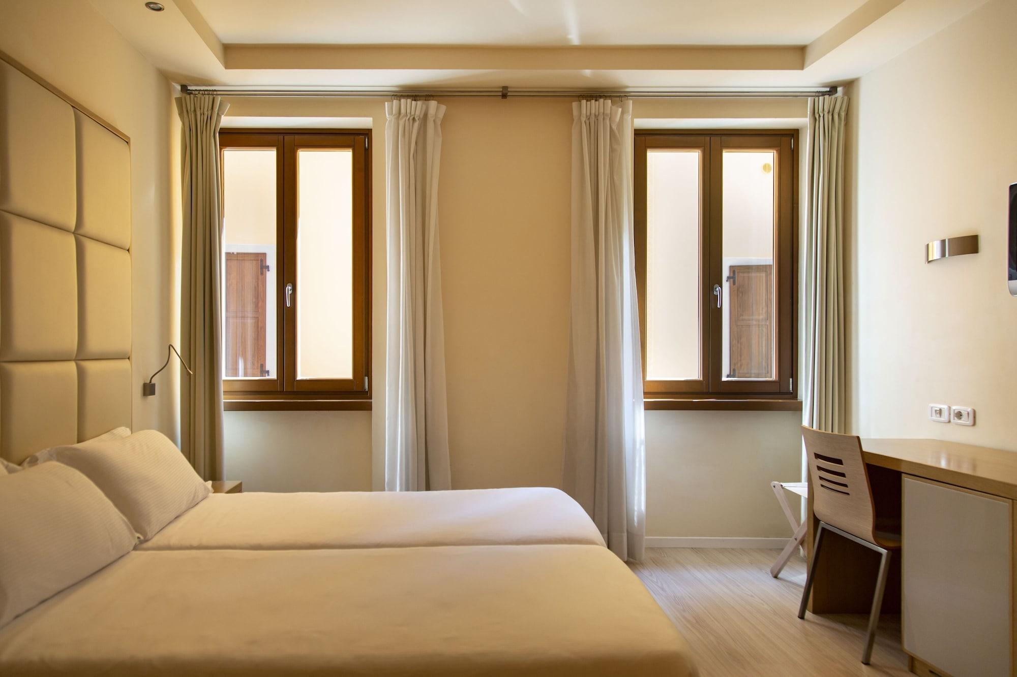 Hotel Antico Borgo Riva del Garda Exteriör bild