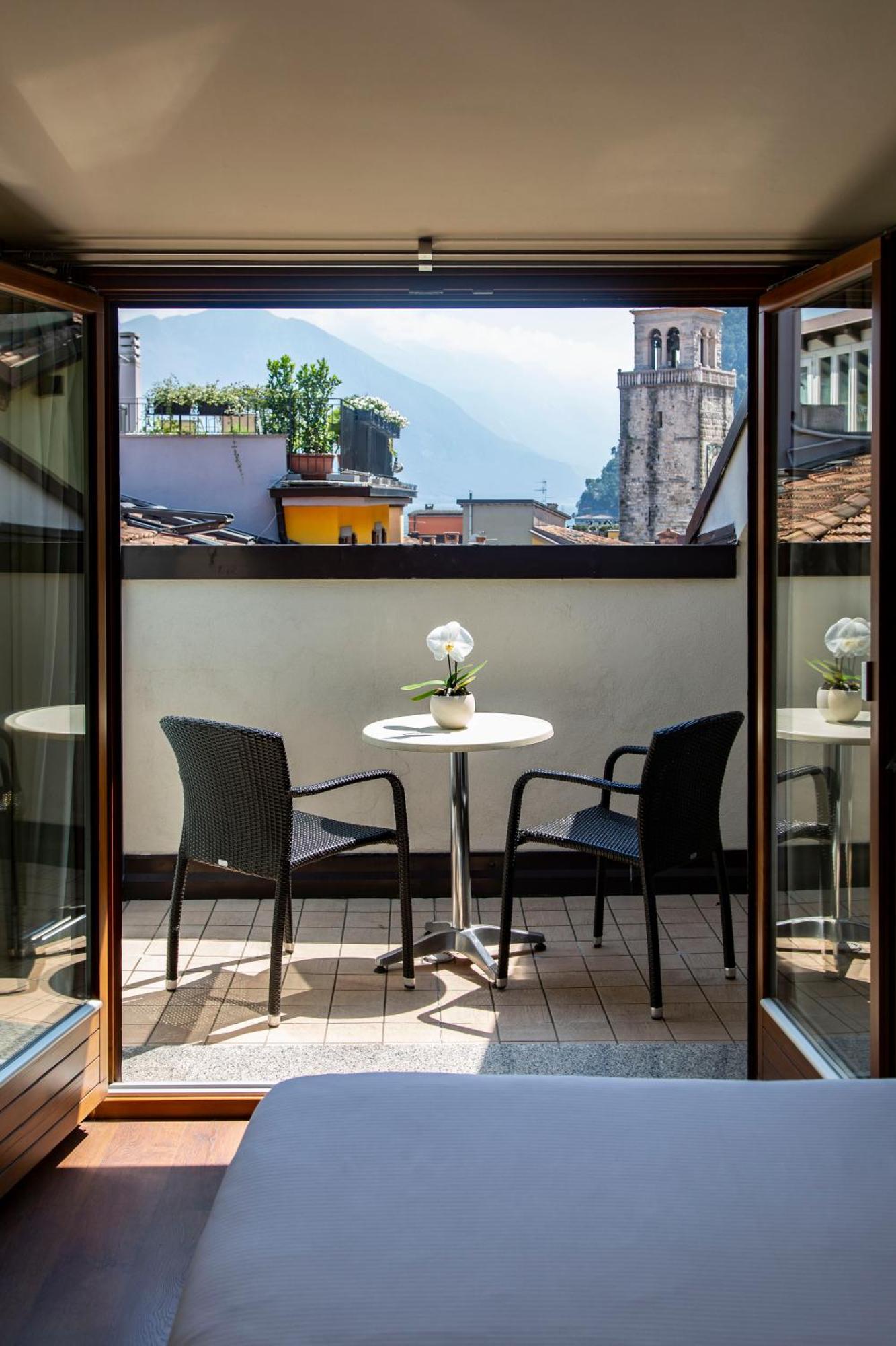 Hotel Antico Borgo Riva del Garda Rum bild